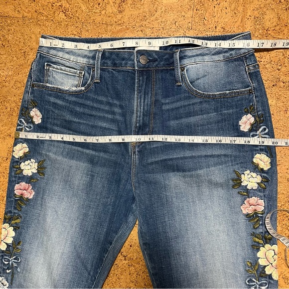 Driftwood Jackie High Rise Floral Embroidery Jeans Sz 32 X 29 - Picture 15 of 16